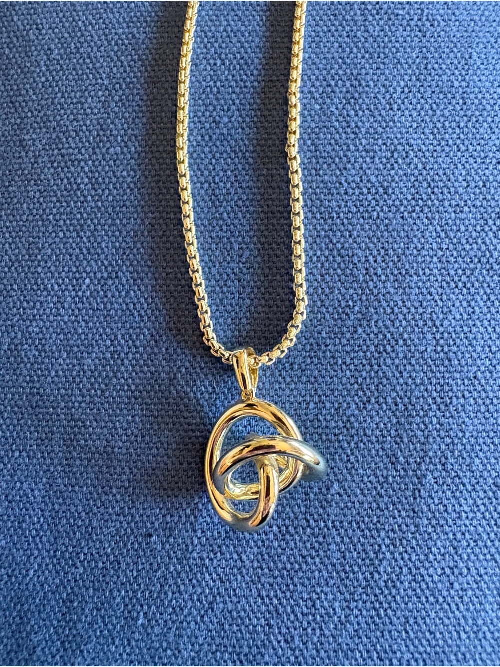 Kendra Scott New Gold and Silver Interlocking Knot Pendant Necklace